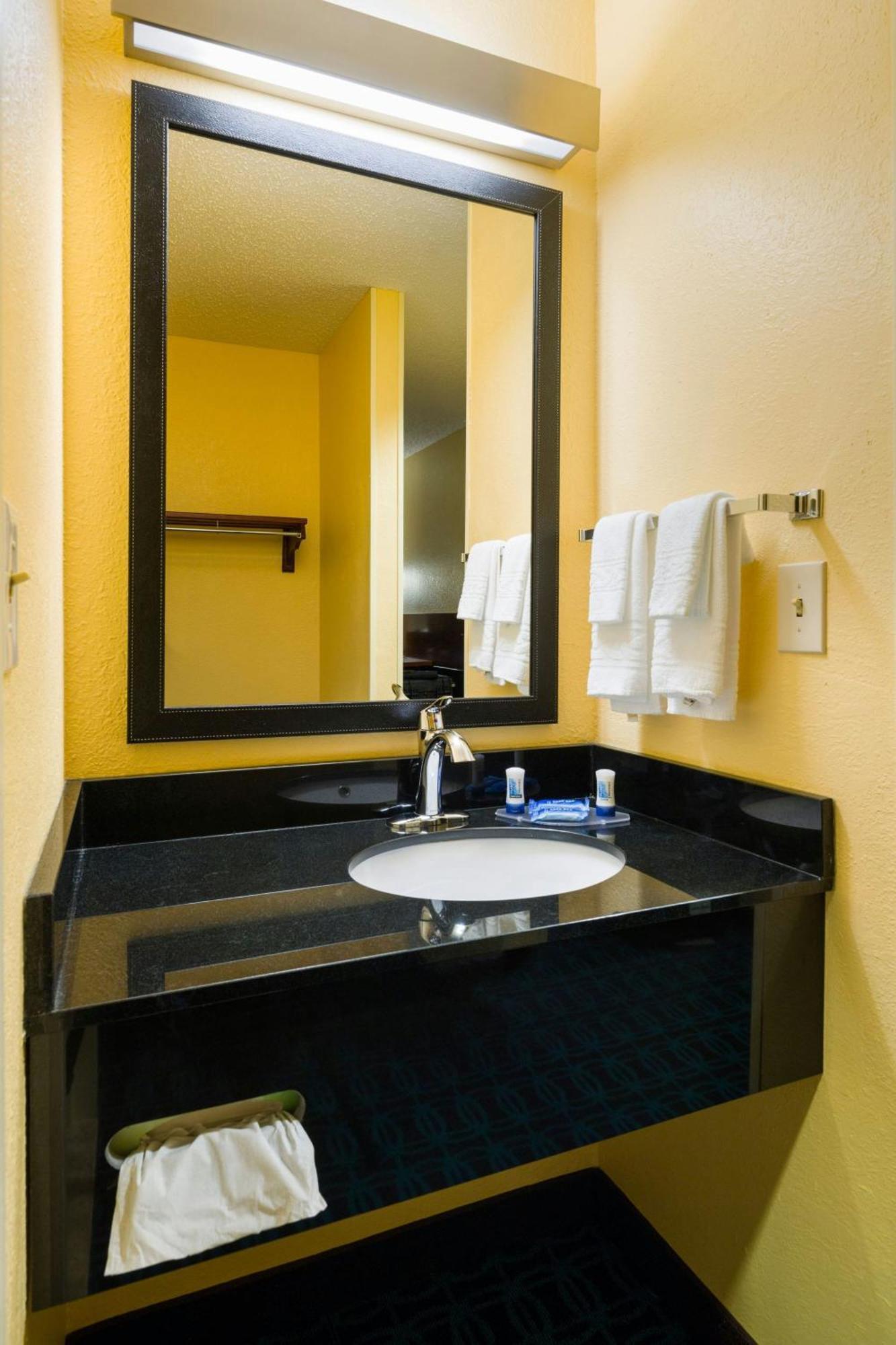 BW Allentown Bethlehem Lehigh Valley Inn & Suites Zewnętrze zdjęcie